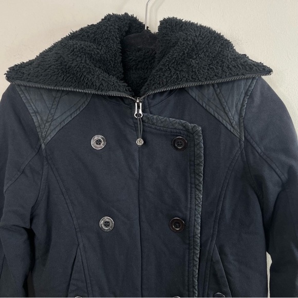 Lululemon Sherpa Lined Black Rare Jackets: Size 4 - Picture 10 of 15
